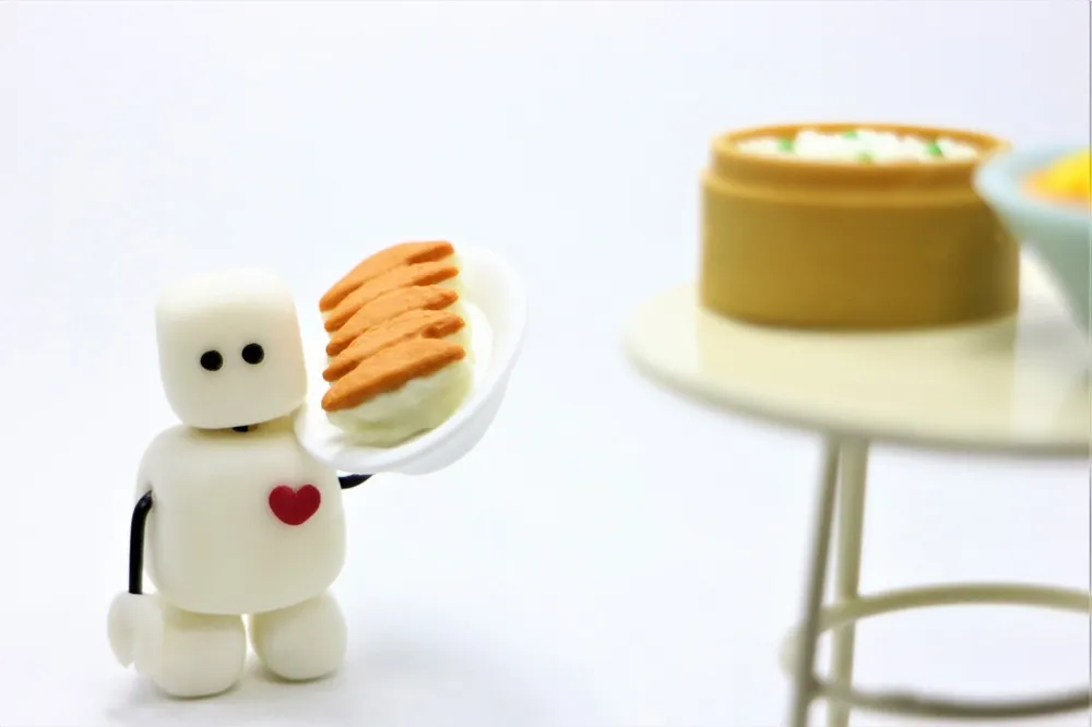 飲食店で活躍が期待される配膳ロボットとは